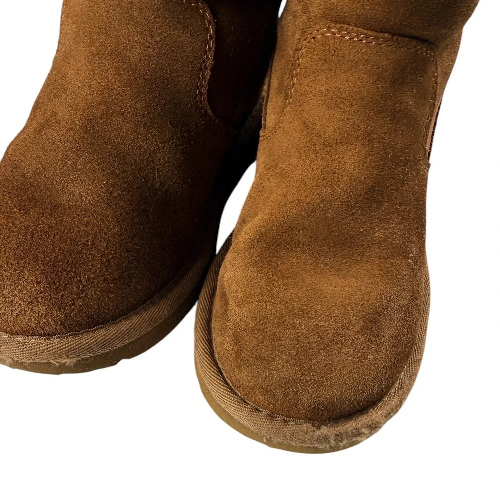 UGG Kids Classic II Back Zip Chestnut Brown Suede Sheepskin Boots Size 13